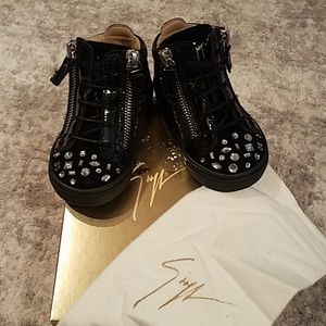 Giuseppe Junior Veronica sneaker in black with sto